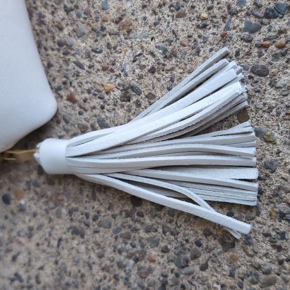 Bundle of 2 Leather Clutch with Tassel - Picture 5 of 16